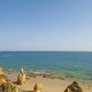 rocha-suite-beach-apartment.hotelaalgarve.com/