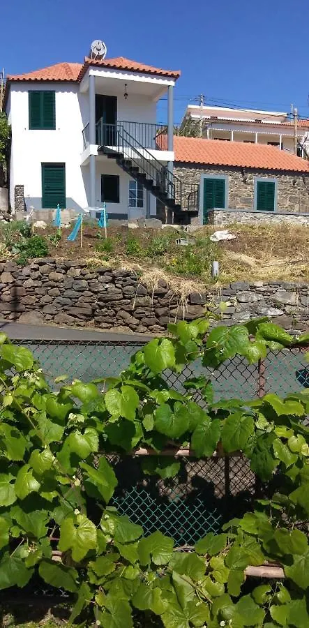 Villa Casa do Avô à Ponta do Sol  Hébergement de vacances Ponta do Sol (Madeira)